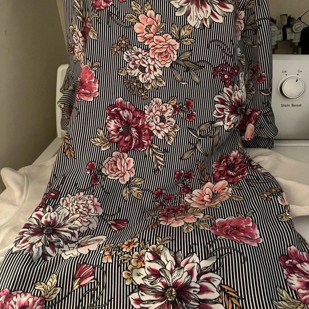 Dress - Picture 3 of 3